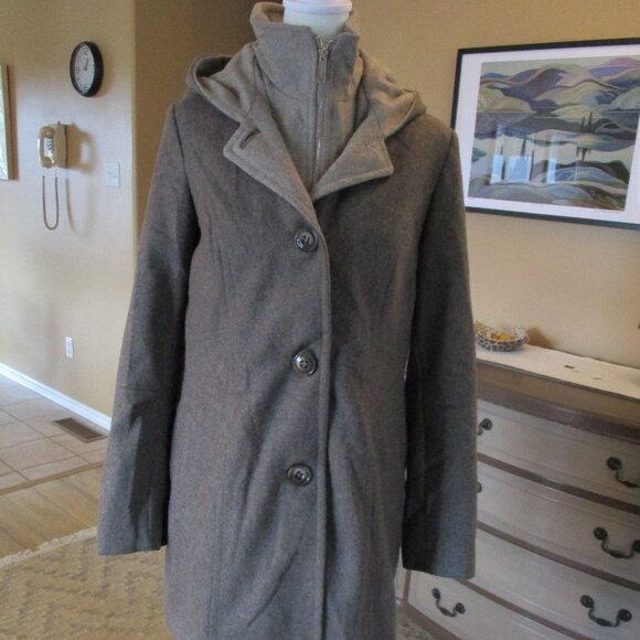 London Fog coat - Picture 3 of 10